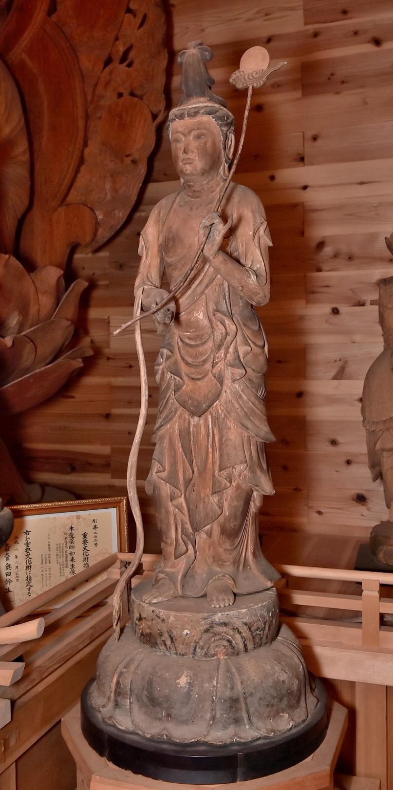 木造日光菩薩立像